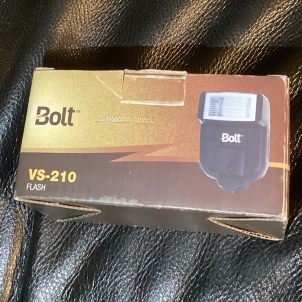 Bolt‎ VS-210 Camera Flash